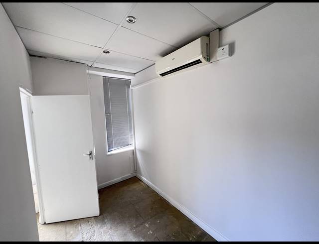 111M² OFFICE TO LET IN CAPE TOWN CITY CENTRE
